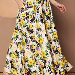 LookShine Floral Printed Flared Palazzos image 4