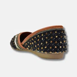 YASSIO Women Ethnic Embellished Mojaris Flats image 3