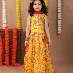 Kinder Kids Cotton Sleeveless Floral Printed Lehenga Choli With Dupatta Set - Yellow-picture-22