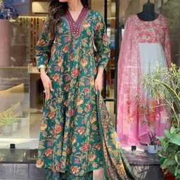 BAMSOM WEAR Women Self Design Viscose Rayon Kurta Sets With Dupatta image 5