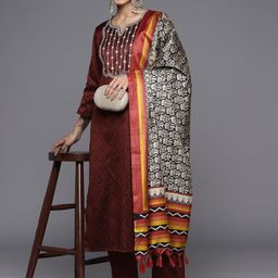 Varanga Women Ethnic Motifs Embroidered Sequinned Kurta with Trousers & With Dupatta-picture-29