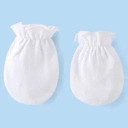Babyhug 100% Cotton Solid Colour Mittens & Booties Set - White image 3