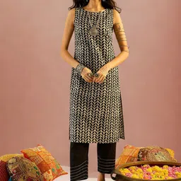 NISHABD Floral Printed Round Neck Sleeveless Pure Cotton Straight Kurta-image-45