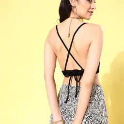 KASSUALLY Black Solid Bustier Crop Top image 4