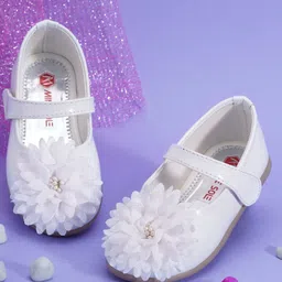 Mine Sole Floral  Applique Detailed  Ballerinas - White-picture-15