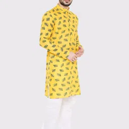 Maharaja Ethnic Motifs Printed Mandarin Collar Straight Kurta image 3