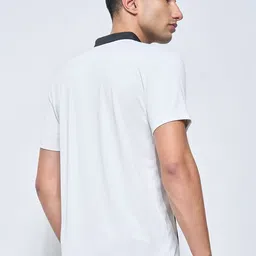 Ajile by Pantaloons Men Brand Logo Colourblocked Polo Collar Pockets T-shirt image 4