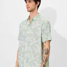 The Souled Store Men Floral Opaque Printed Casual Shirt image 4