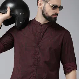 Roadster Men Burgundy Pure Cotton Abstract Printed Casual Shirt-picture-10