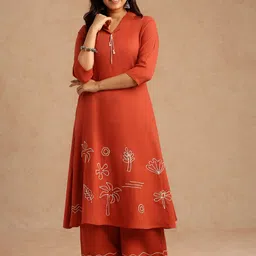 Vbuyz Floral Embroidered Thread Work Kurta With Trousers-picture-46