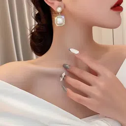 ONUYX Geometric Drop Earrings image 2