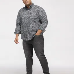 Big Hello - The Plus Life Classic Plus Size Floral Printed Pure Cotton Casual Shirt image 3