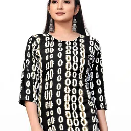 MANTRA DESIGNER Women Pack Of 2 Multicoloured Crepe Kurtas image 4