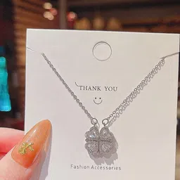 Vembley Silver-Plated Clover Necklace image 2