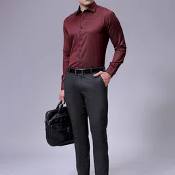 the indian garage co. x luxe Luxe by TIGC Men Slim Fit Cutaway Collar Micro Ditsy Printed Formal Shirt image 2