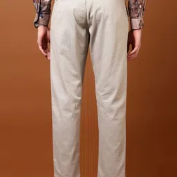 V-Mart Men Textured Regular Fit Mid-Rise Chinos image 2