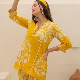 BAESD Printed Printed V Neck Top With Trousers Co-Ord Set image 3