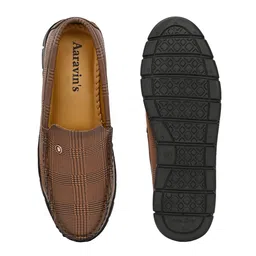 AARAVIN'S Boys Printed Loafers image 4