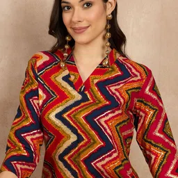 CHETI Women Printed Regular Kurta with Trousers image 2