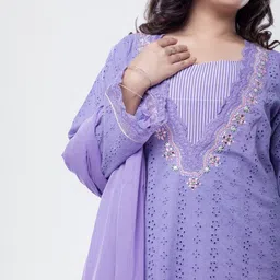 Label By Anusha Women Ethnic Motifs Embroidered Regular Kurta with Trousers & Dupatta image 3