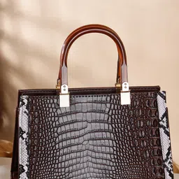 SAZARA Textured Shoulder Bag image 1