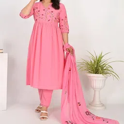 Vogue by Avantika Floral Embroidered V-Neck Pure Cotton Kurta With Trouser & Dupatta image 5
