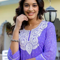 Skylee Pop Women Embroidered Chikankari Kurta-image-22