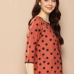 encore by INVICTUS Polka Dot Printed Top image 2