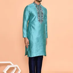 Arihant Rai Sinha Men Ethnic Motifs Embroidered Regular Thread Work Kurta with Trousers image 3