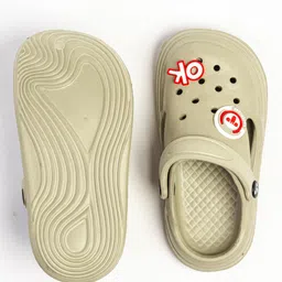 Toothless Ok Text Applique Detailed Slingback Clogs - Beige image 5