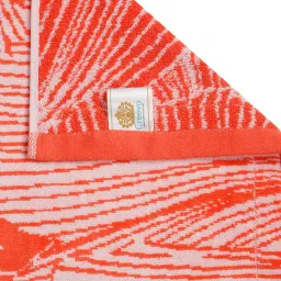 Creeva Ginkgo Leaf Beach Towel Red & Pink image 3