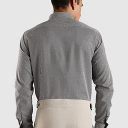 Tommy Hilfiger Men Micro Checked Spread Collar Pure Cotton Regular Fit Casual Shirt image 2