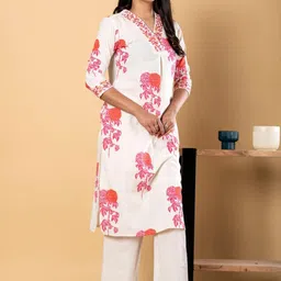 Readiprint Floral Printed V-Neck Pure Cotton Straight Kurta With Trousers image 2