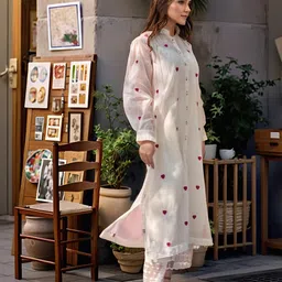 Aaghnya Women Viscose Rayon Embroidered Kurta Sets image 4