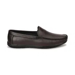 Towrco Men Textured Square Toe Slip On Everyday Loafers image 2