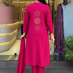 MILAAV Geometric Printed Mandarin Collar Kurta With Trousers & Dupatta image 5