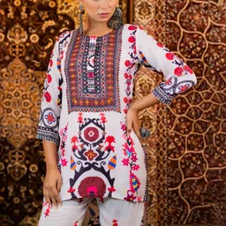 AUTUMN LANE Ethnic Motifs Printed Round Neck Muslin Tunic With Trouser image 4