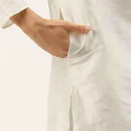 SOJANYA Men Off White & PinkJacquard Woven Design Kurta with Churidar & Nehru Jacket image 2