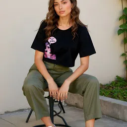 glitchez Graphic Printed Boxy Crop T-shirt image 3