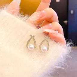 COOLWOOL Oval Studs Earrings image 3