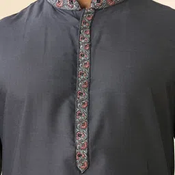 Diwas by Manyavar Men Solid Festive Straight Kurta image 3