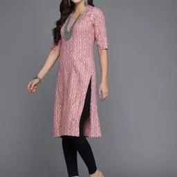 SZN Women Printed Crepe Kurta image 3