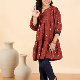 Stylo Bug Girls Ethnic Motifs Printed Regular Kurta with Trousers-picture-27
