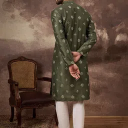 Ethnic Bay Men Floral Embroidered Band Collar Sequinned Kurta image 4