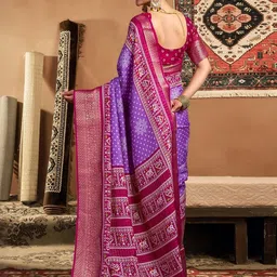 DIVASTRI Woven Design Zari Silk Blend Saree image 4