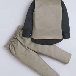 FOURFOLDS Boys Single-Breasted Three-Piece Suit With Bow image 5