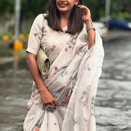 AWRIYA Floral Printed Pure Linen Saree image 2