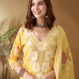 Anouk Women Floral Printed Regular Patchwork Pure Cotton Kurta Set With Dupatta-image-42