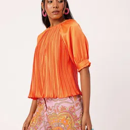 DressBerry Glamorous Accordion Pleats Raglan Top image 2