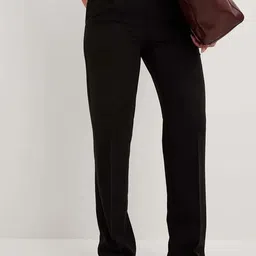 Chemistry Women Relaxed Straight Leg Straight Fit High-Rise Pleated Trousers-picture-12